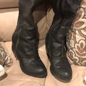 Fergalicios tall dark grey boot. Worn once or twice.